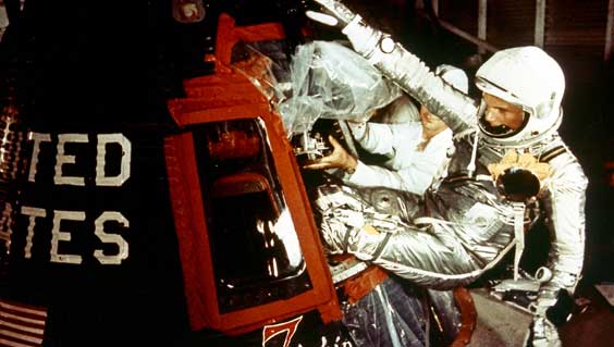 John Glenn's Stainless Steel Balloon Tank WonderJohn Glenn's Stainless Steel Balloon Tank Wonder